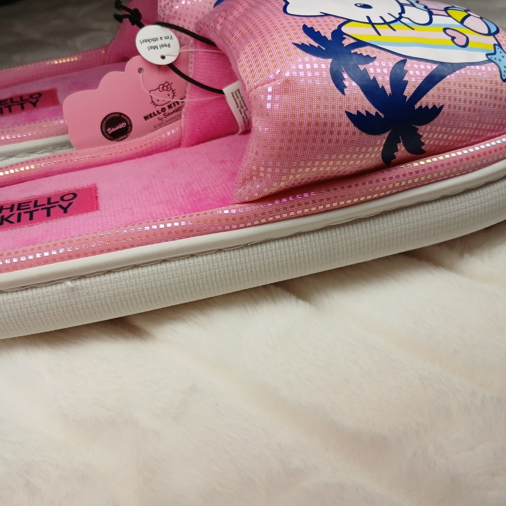 Hello Kitty Pink Slippers Women’s M (7–8) | NWT - Picture 5 of 5